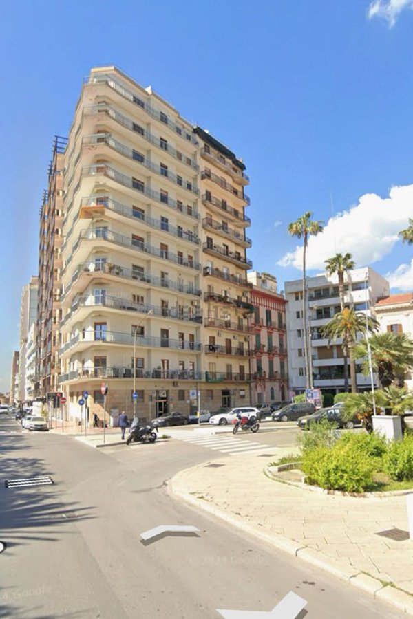 locale di sgombero in vendita a Taranto