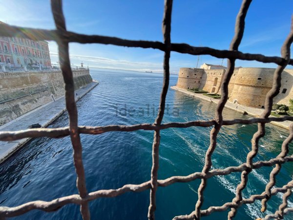 trivano in vendita a Taranto in zona Borgo Antico