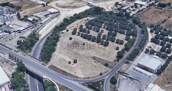 negozio in vendita a Taranto in zona Tre Carrare-Battisti