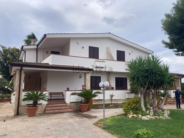 casa indipendente in vendita a Taranto