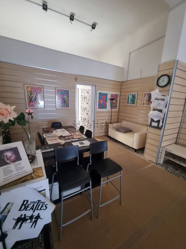 locale commerciale in vendita a Taranto in zona Tre Carrare-Battisti