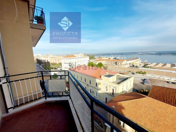 appartamento in vendita a Taranto in zona Tre Carrare-Battisti