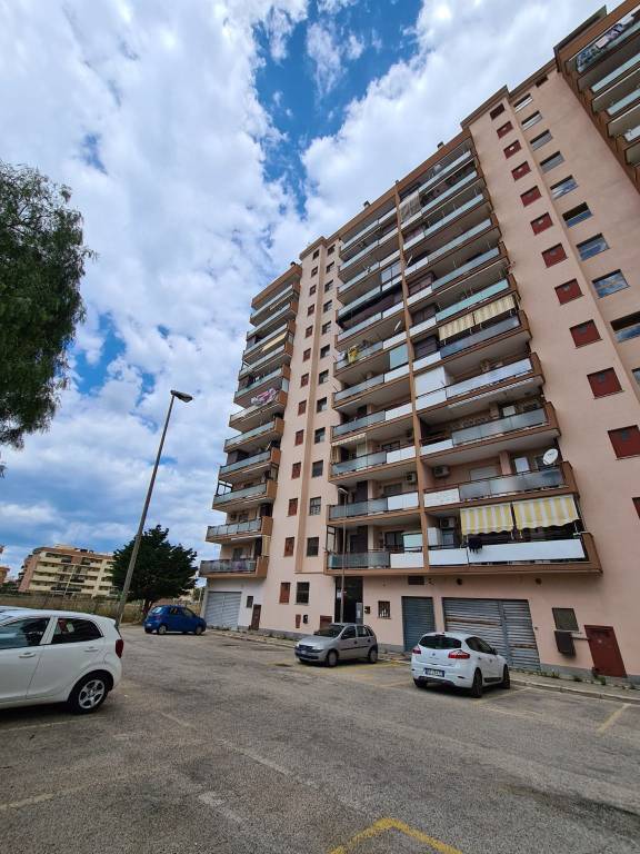 appartamento in vendita a Taranto in zona Solito-Corvisea