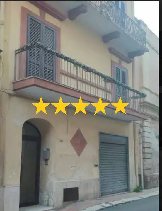 appartamento in vendita a Taranto in zona Tre Carrare-Battisti