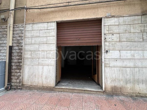 negozio in vendita a Taranto in zona Borgo