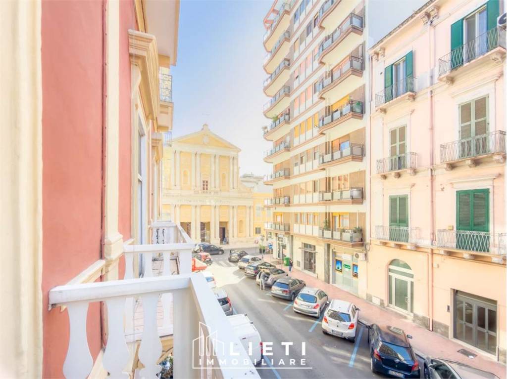 appartamento in vendita a Taranto in zona Borgo