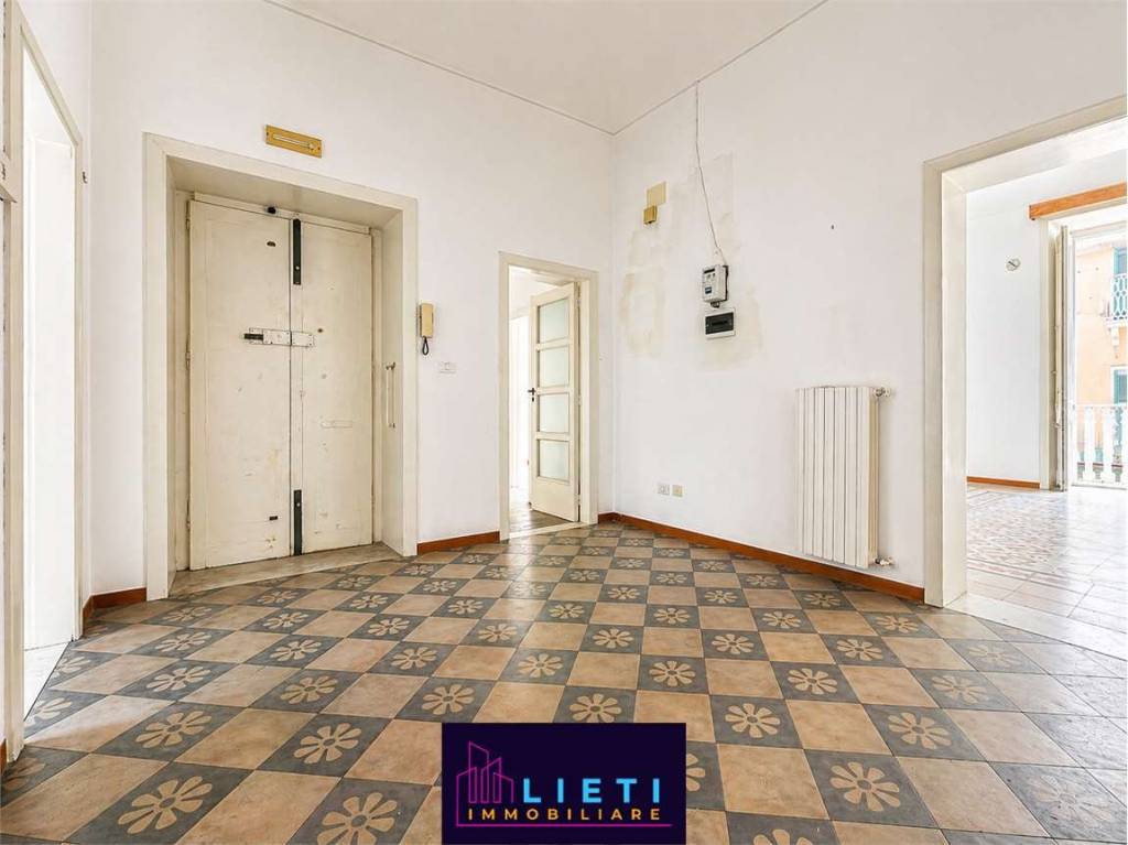 appartamento in vendita a Taranto in zona Borgo