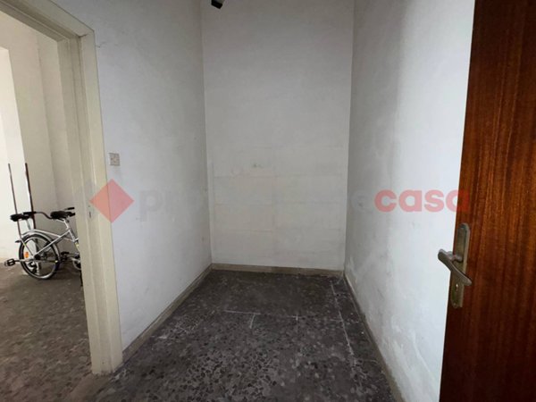 locale commerciale in vendita a Taranto in zona Borgo