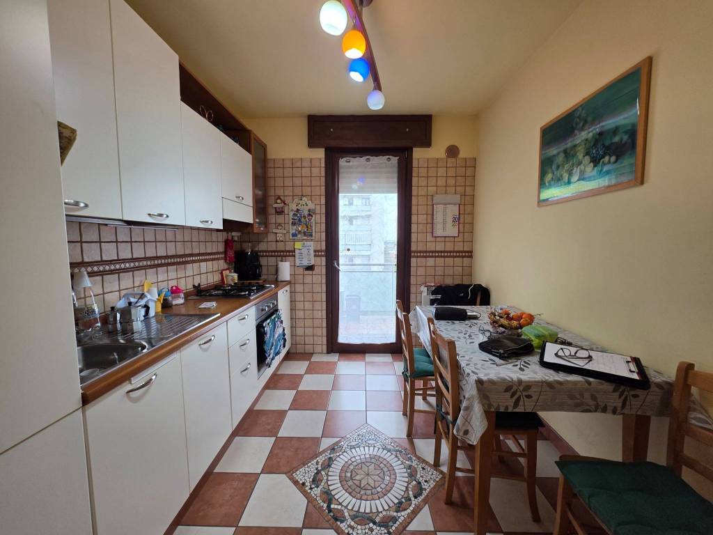 appartamento in vendita a Taranto in zona Solito-Corvisea