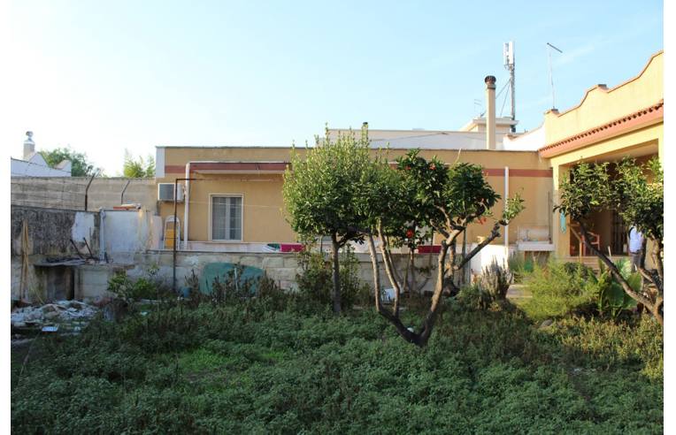 casa indipendente in vendita a Taranto in zona Talsano