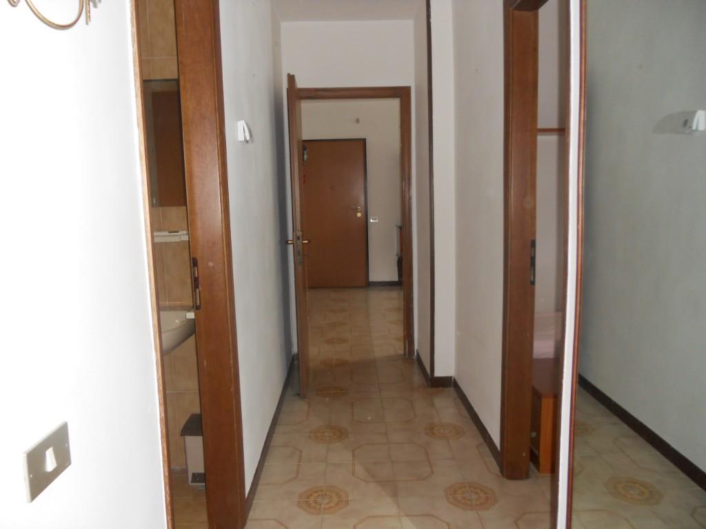 appartamento in vendita a Taranto in zona Lama