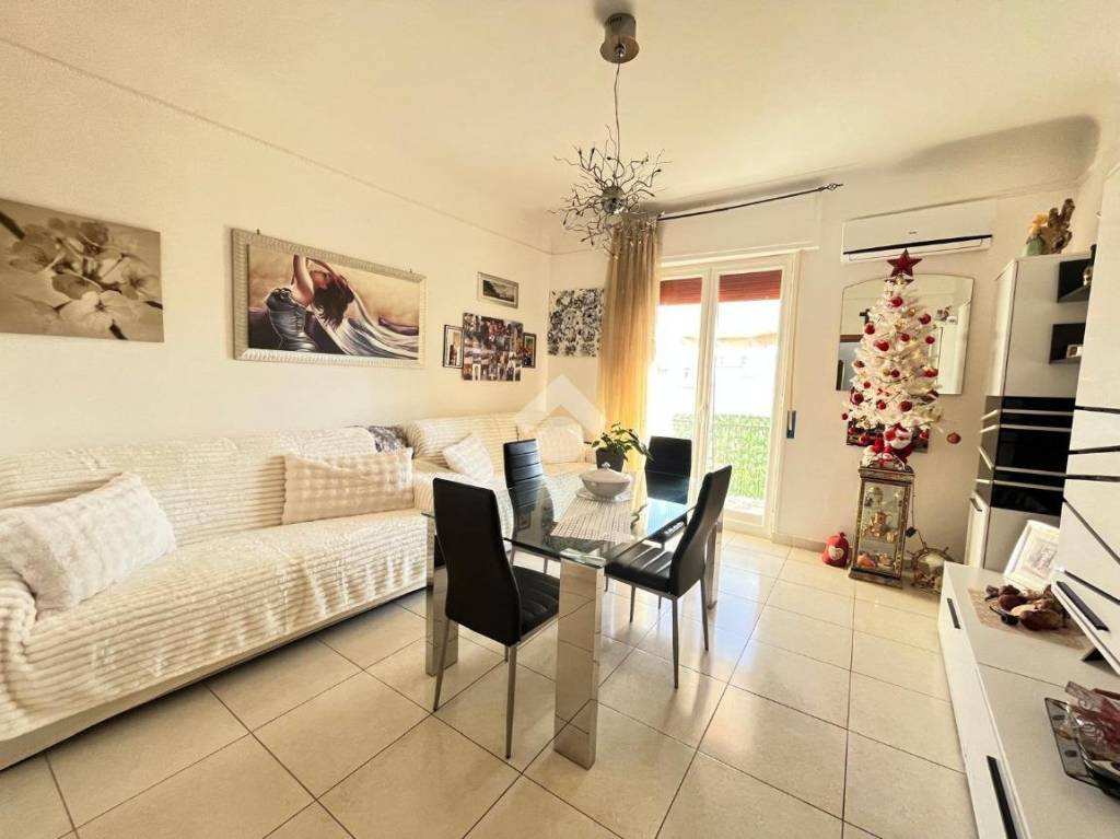 appartamento in vendita a Taranto in zona Tre Carrare-Battisti