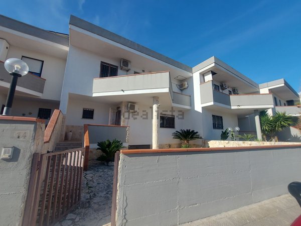 casa indipendente in vendita a Taranto in zona Talsano