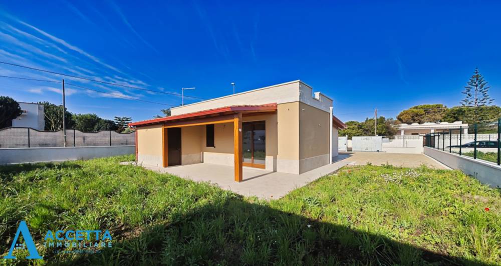 casa indipendente in vendita a Taranto in zona Talsano