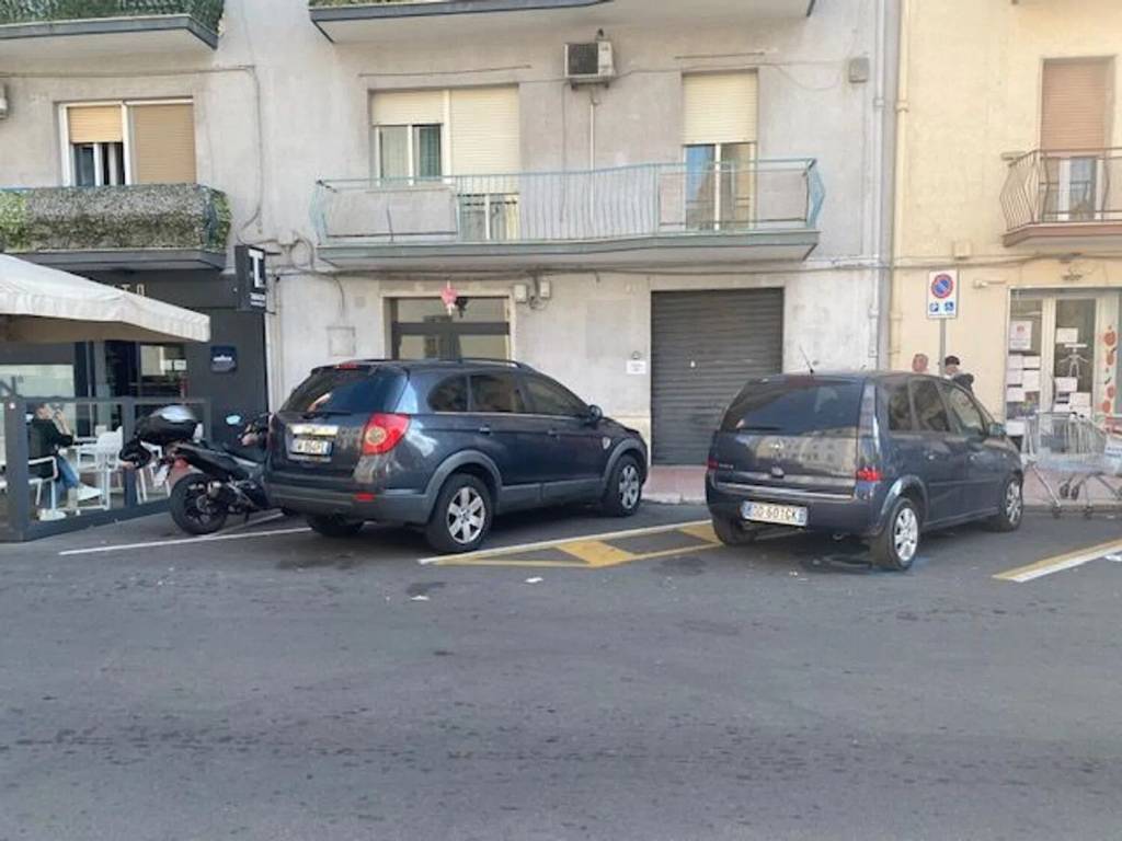 negozio in vendita a Taranto in zona Tre Carrare-Battisti