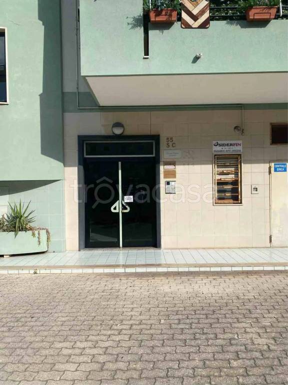 appartamento in vendita a Taranto in zona Tre Carrare-Battisti