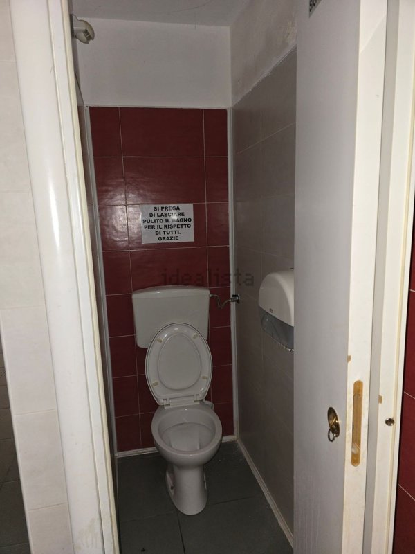 negozio in vendita a Taranto in zona Borgo