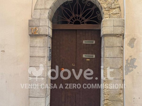 appartamento in vendita a Taranto in zona Borgo Antico