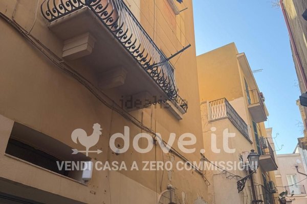 appartamento in vendita a Taranto in zona Borgo Antico
