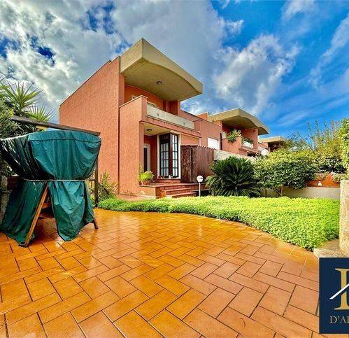 casa indipendente in vendita a Taranto in zona Talsano