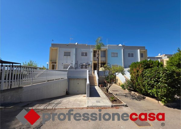 casa indipendente in vendita a Taranto in zona Talsano