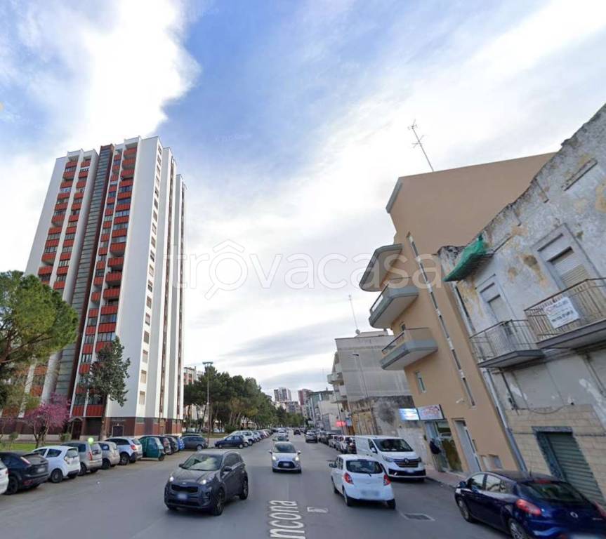 appartamento in vendita a Taranto in zona Solito-Corvisea