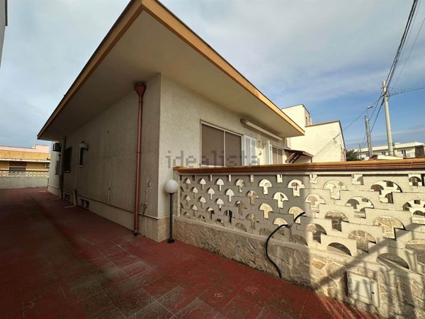 casa indipendente in vendita a Taranto in zona Talsano