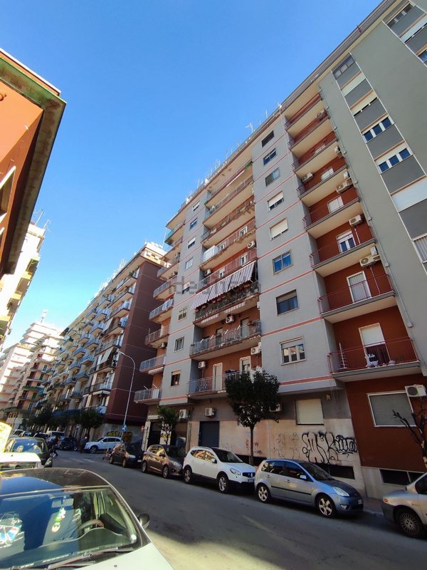 appartamento in vendita a Taranto in zona Tre Carrare-Battisti