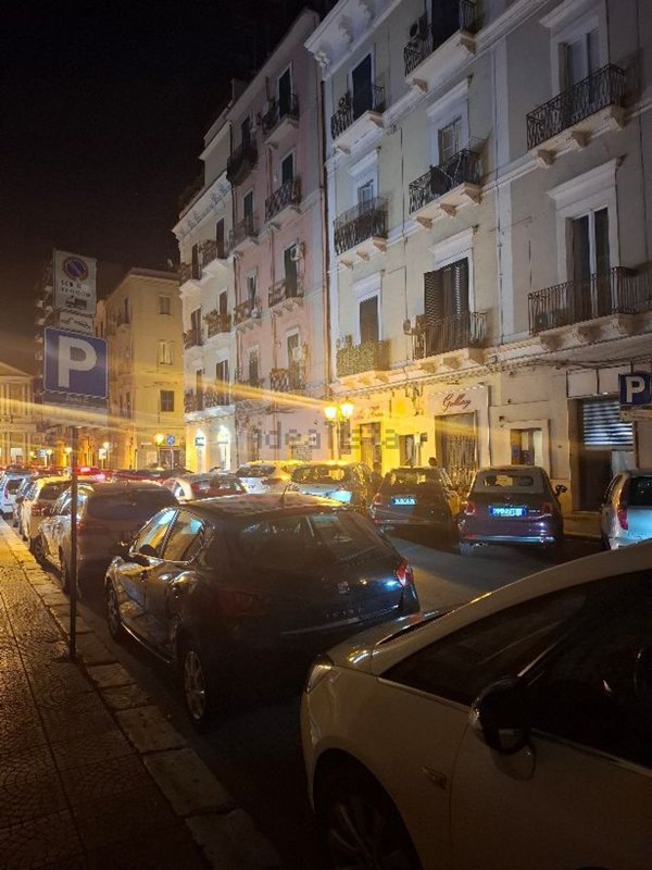 locale di sgombero in vendita a Taranto in zona Borgo
