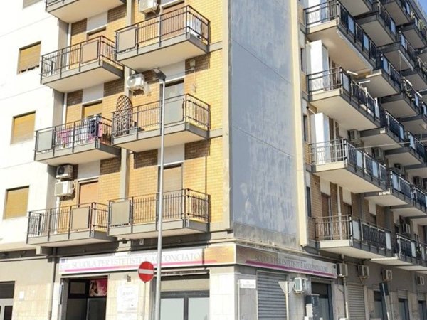 appartamento in vendita a Taranto in zona Tre Carrare-Battisti