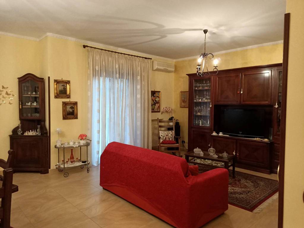 appartamento in vendita a Taranto in zona Tre Carrare-Battisti