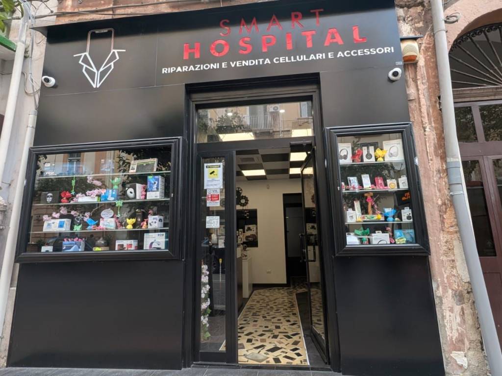 negozio in vendita a Taranto in zona Borgo Antico