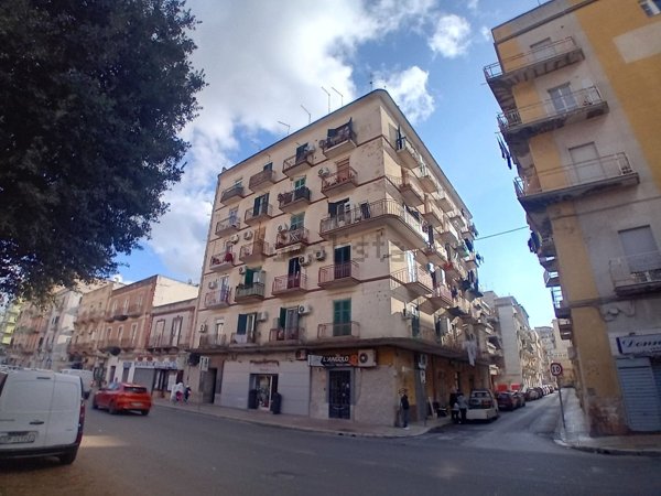 appartamento in vendita a Taranto in zona Tre Carrare-Battisti