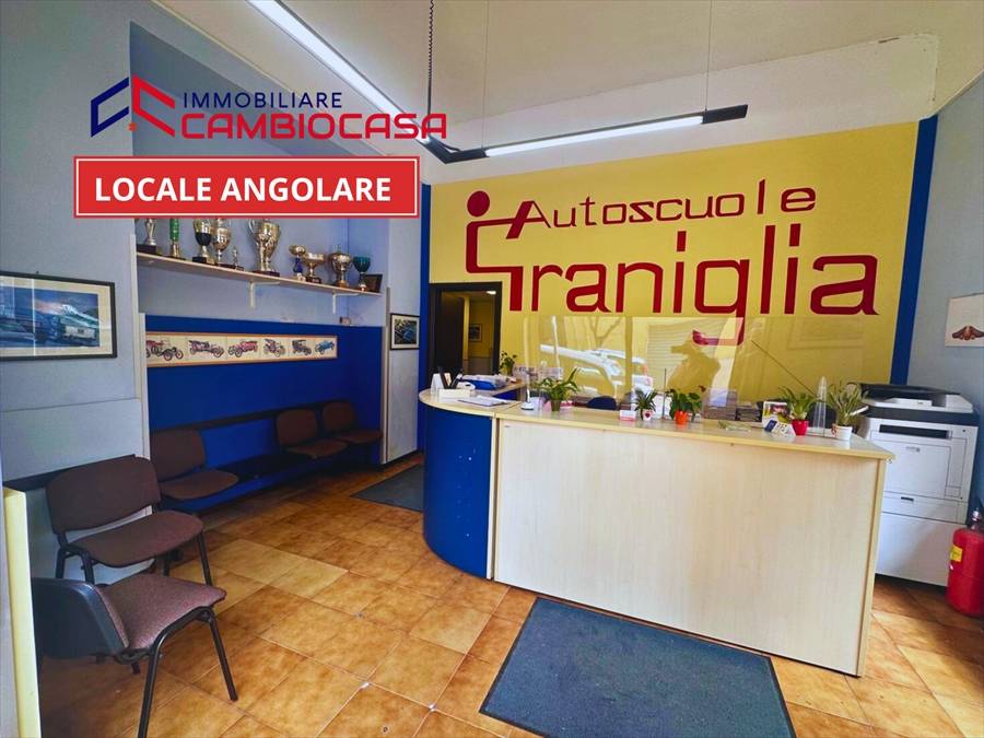 locale commerciale in vendita a Taranto