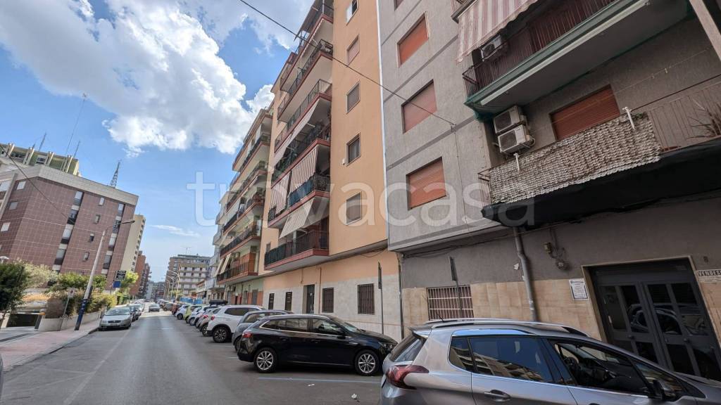 appartamento in vendita a Taranto in zona Tre Carrare-Battisti