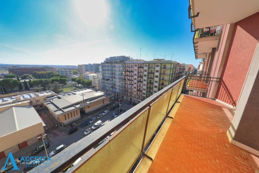 appartamento in vendita a Taranto in zona Italia-Montegranaro