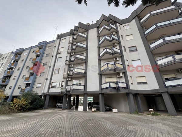 appartamento in vendita a Taranto in zona Tre Carrare-Battisti