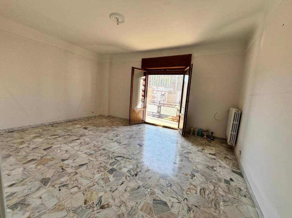 appartamento in vendita a Taranto in zona Tre Carrare-Battisti