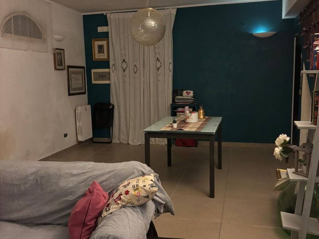 casa indipendente in vendita a Taranto in zona Carelli