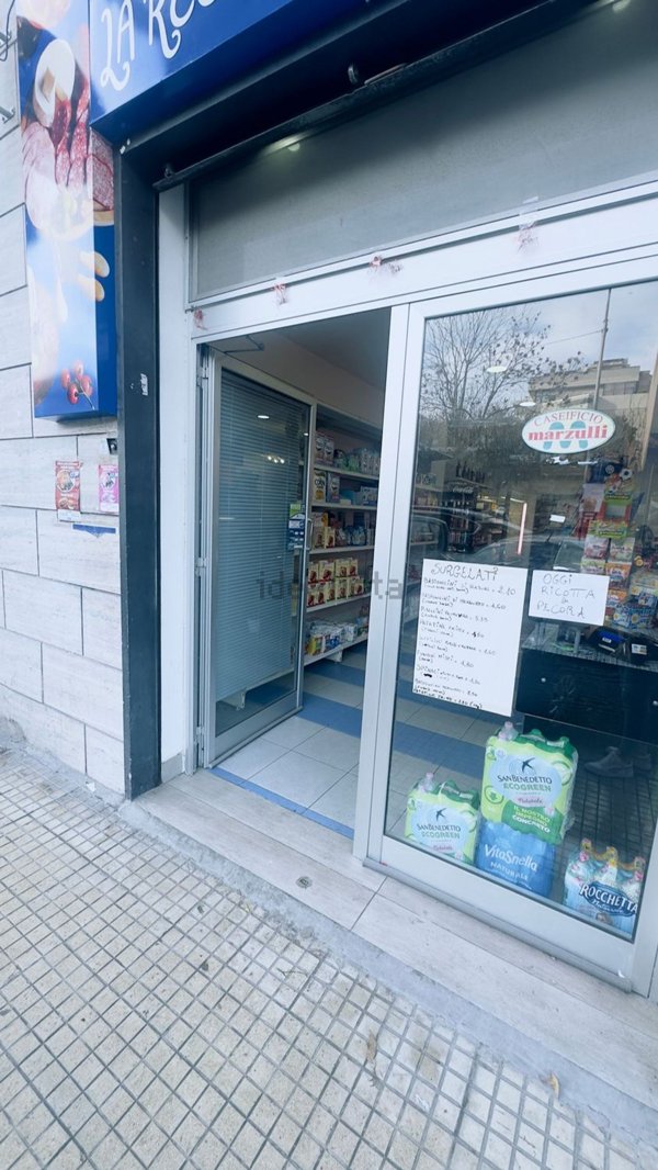 negozio in vendita a Taranto