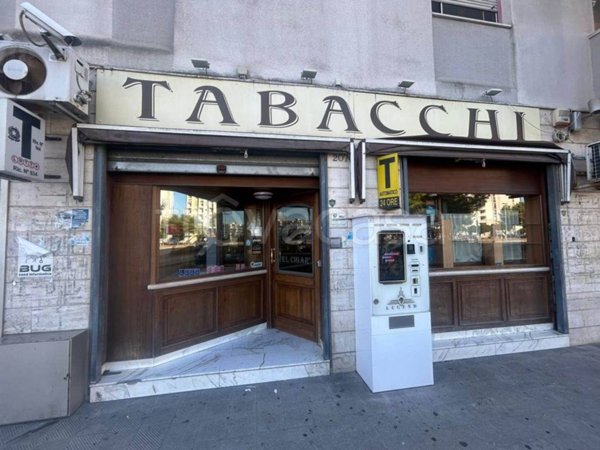negozio in vendita a Taranto in zona Talsano