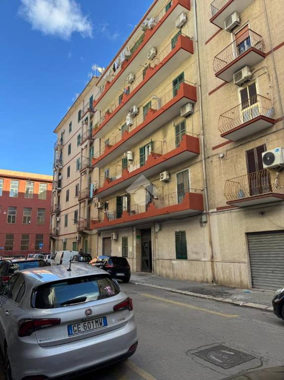 appartamento in vendita a Taranto in zona Tre Carrare-Battisti