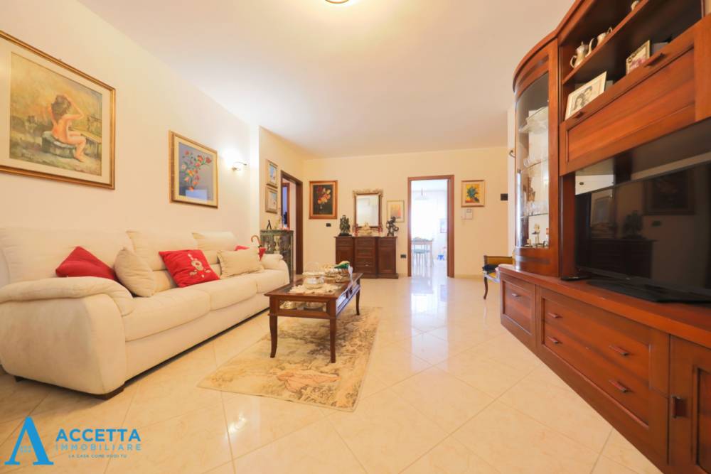 appartamento in vendita a Taranto in zona Tre Carrare-Battisti