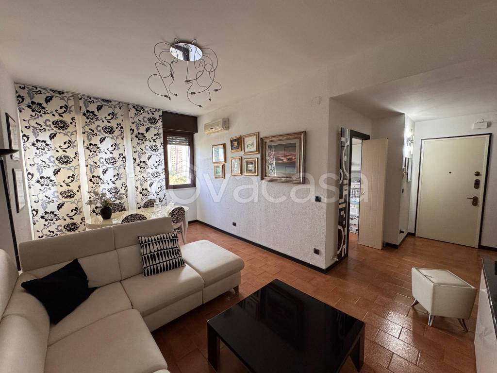 appartamento in vendita a Taranto in zona Solito-Corvisea