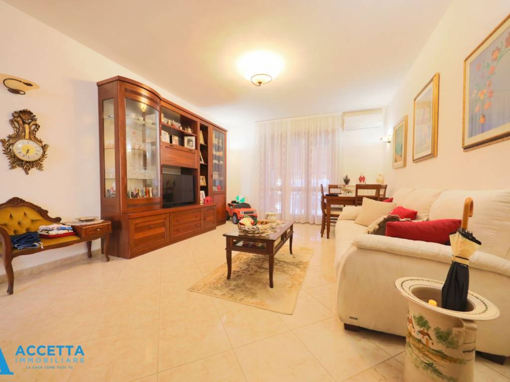 appartamento in vendita a Taranto in zona Italia-Montegranaro
