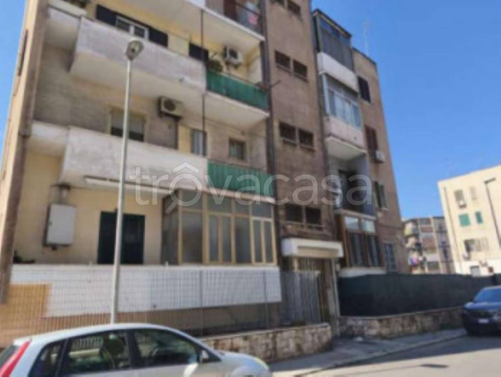 appartamento in vendita a Taranto in zona Tamburi-Croce