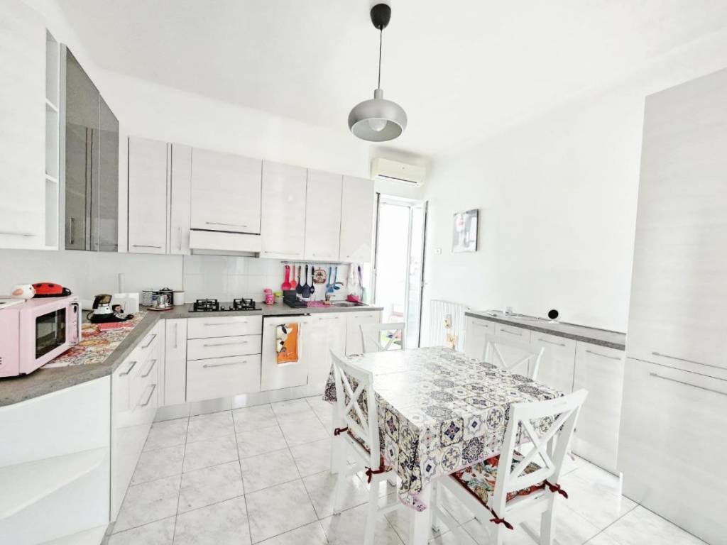 appartamento in vendita a Taranto in zona Italia-Montegranaro