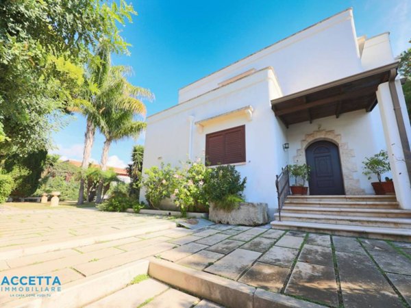 casa indipendente in vendita a Taranto in zona Lama