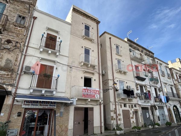 intera palazzina in vendita a Taranto in zona Tre Carrare-Battisti