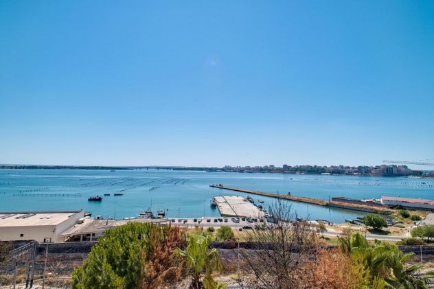 appartamento in vendita a Taranto in zona Tamburi-Croce